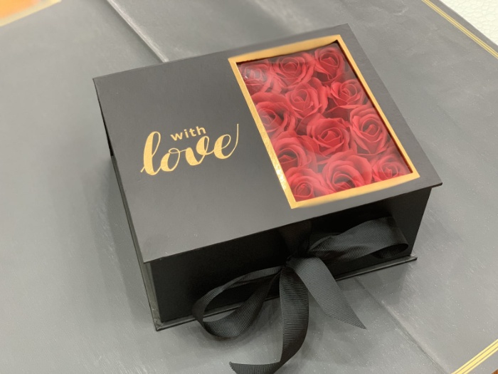 5 lý do bất ngờ khiến hộp quà tặng cao cấp ngày càng được ưa chuộng