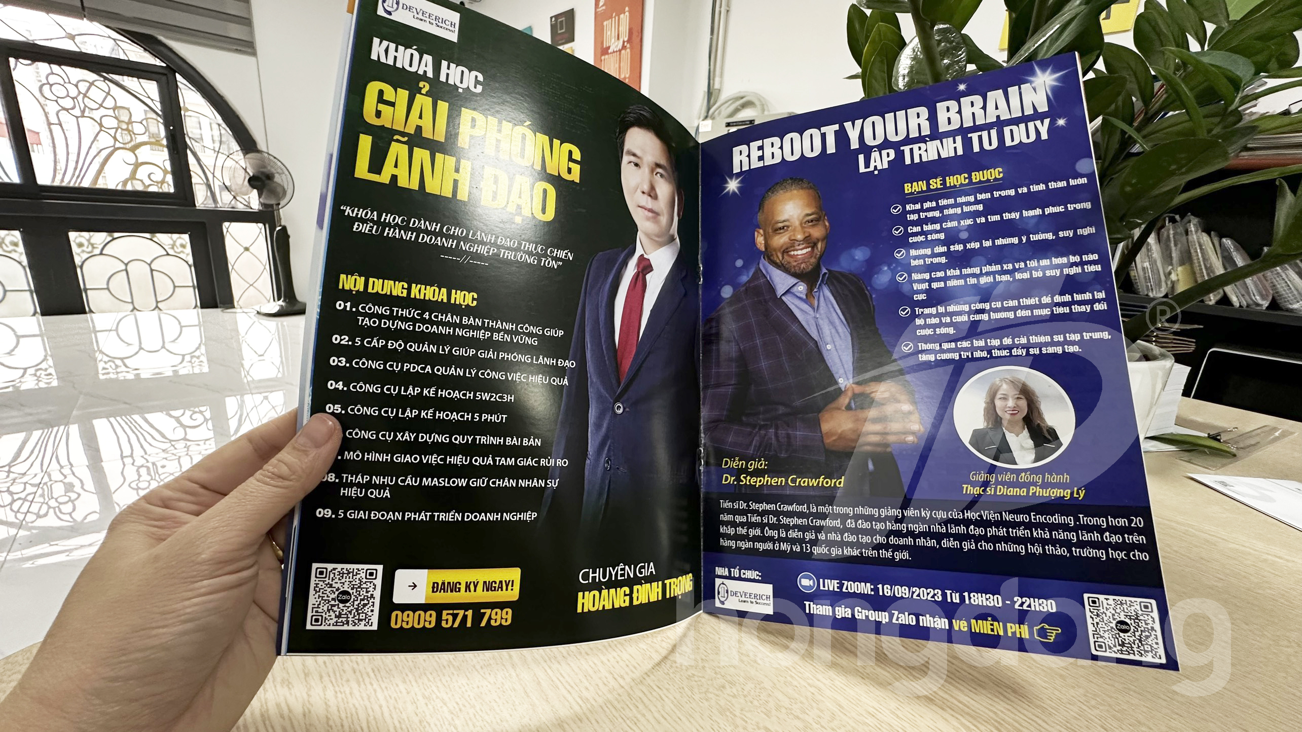 mau-catalogue-dao-tao-hoi-thao-khoa-hoc-4-