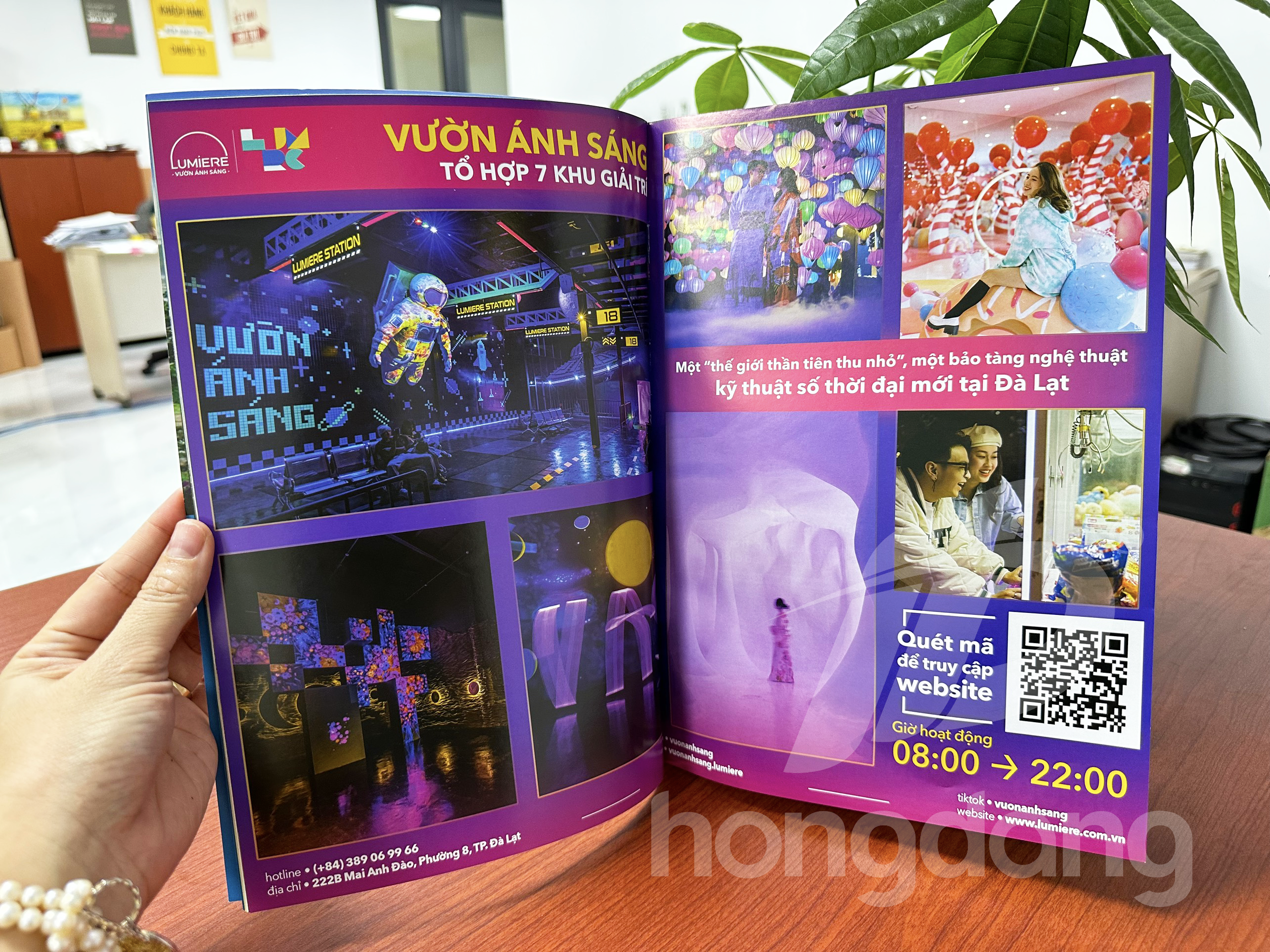 mau-catalogue-du-lich-8-