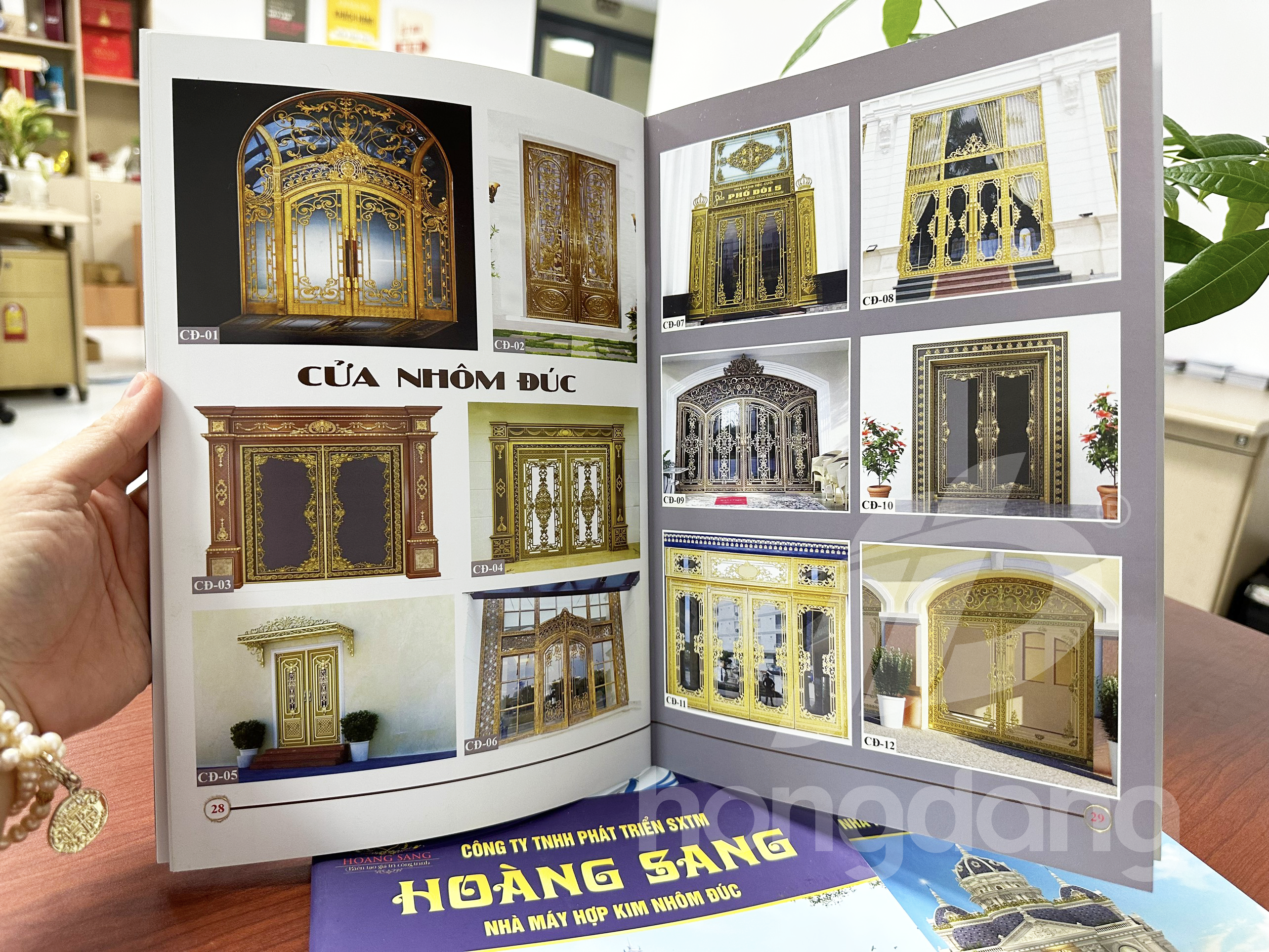 mau-catalogue-ngoai-that-nhom-duc-nghe-thuat-30-