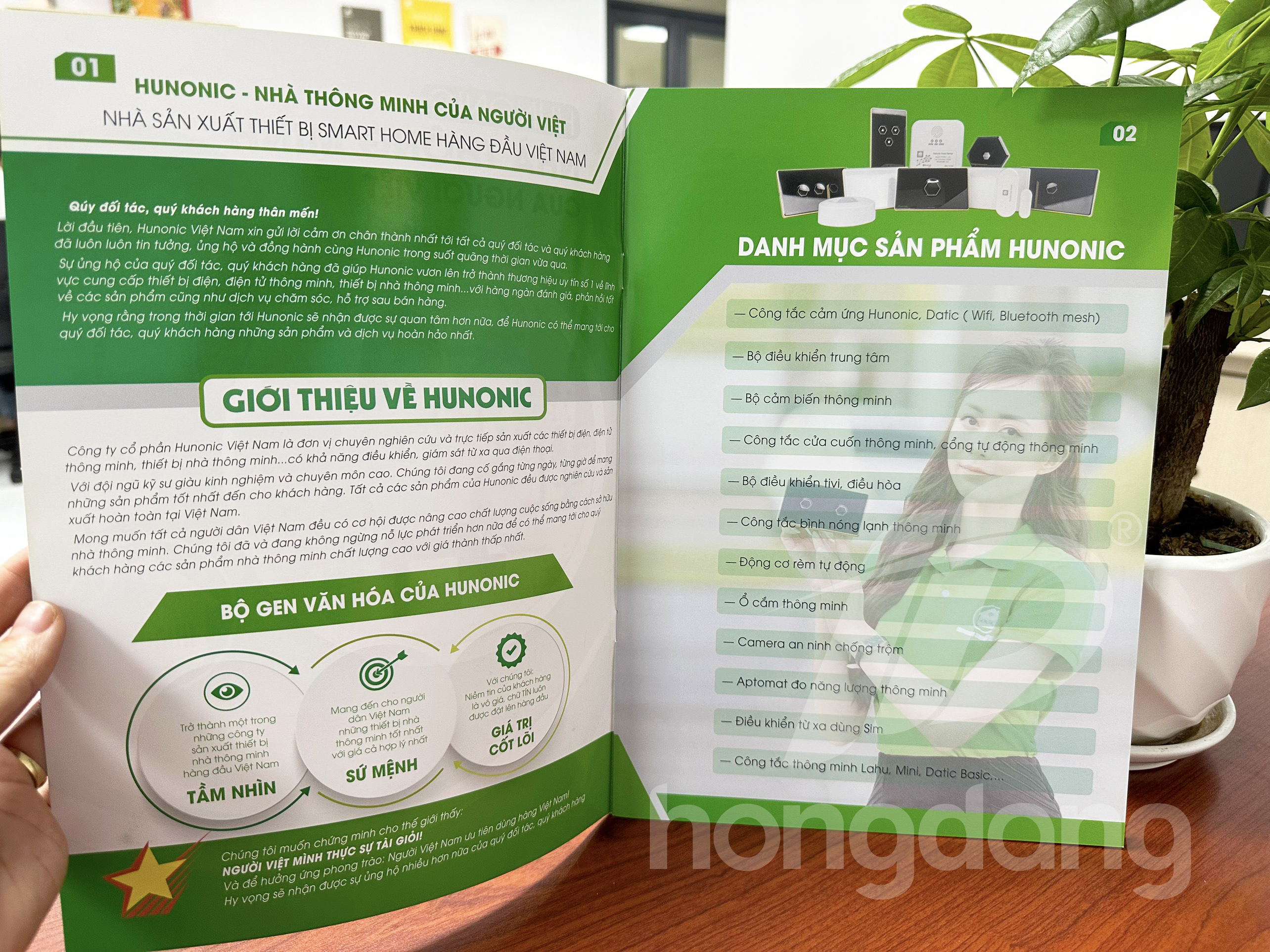 mau-catalogue-thiet-bi-dien-tu-6-