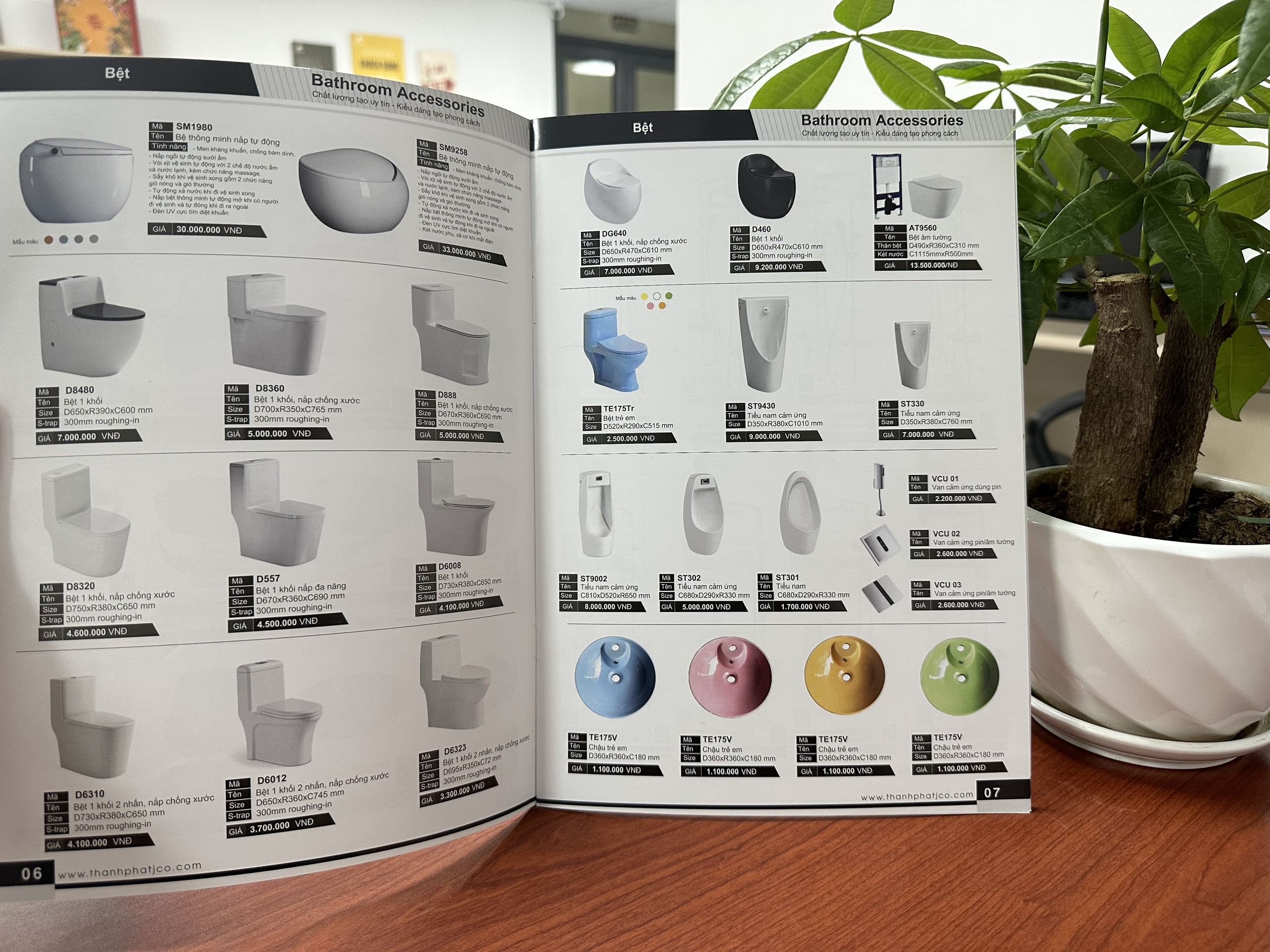 mau-catalogue-thiet-bi-ve-sinh-8-